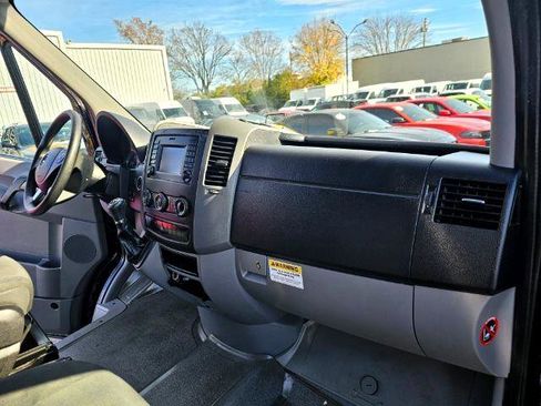 Used 2016 Mercedes-Benz Sprinter 2500 image 10