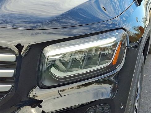 Certified 2024 Mercedes-Benz GLB 250 4MATIC w/ Driver Assistance Package image 9