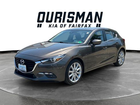 Used 2017 MAZDA MAZDA3 Grand Touring w/ Premium Equipment Package FWD image 3