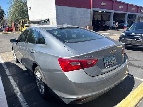 Used 2025 Chevrolet Malibu LT FWD image 2