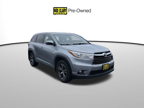 Used 2016 Toyota Highlander XLE image 1