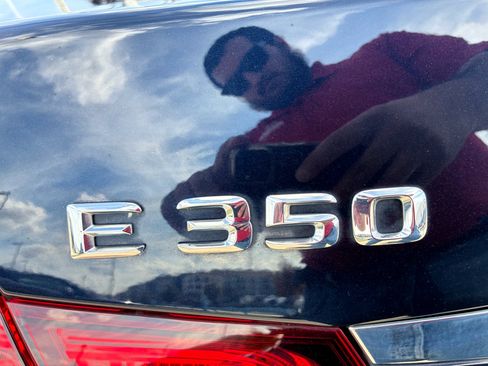 Used 2014 Mercedes-Benz E 350 Sport image 9