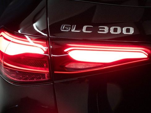 New 2027 Mercedes-Benz GLC 300 image 9