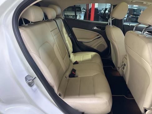 Used 2020 Mercedes-Benz GLA 250 4MATIC image 38
