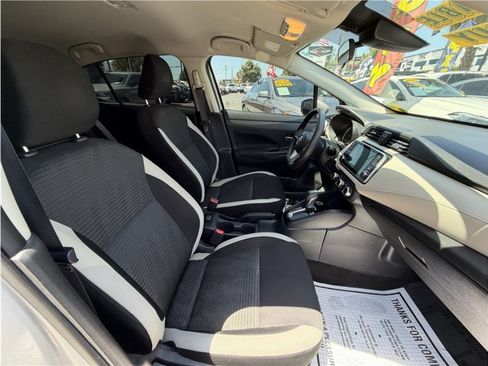 Used 2021 Nissan Versa SV FWD image 32