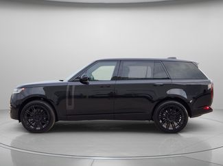 New 2026 Land Rover Range Rover Long Wheelbase SE video 2