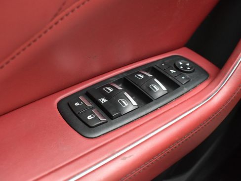 Used 2022 Maserati Levante GT AWD/4WD image 30