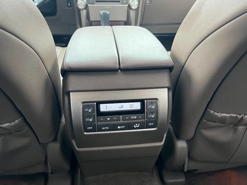 Used 2010 Lexus GX 460 image 38
