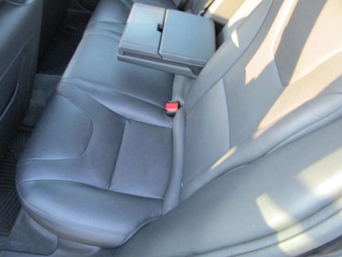 Used 2017 Volvo V60 T5 Premier w/ Convenience Package image 48