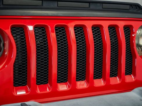 Used 2023 Jeep Wrangler Sport AWD/4WD image 8