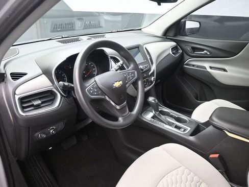Used 2018 Chevrolet Equinox LS w/ LPO, Cargo Package FWD image 18