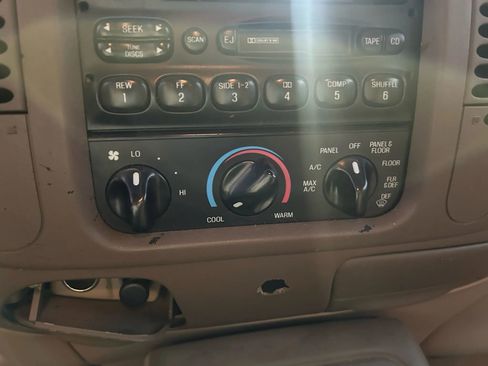 Used 1998 Ford Expedition Eddie Bauer image 15