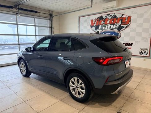 Used 2025 Ford Escape Active w/ Cold Weather Package image 8