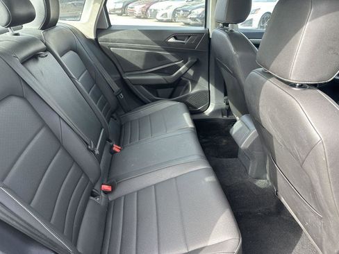 Used 2021 Volkswagen Jetta SE FWD image 13