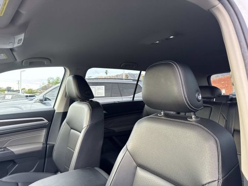 Certified 2023 Volkswagen Atlas SE image 15
