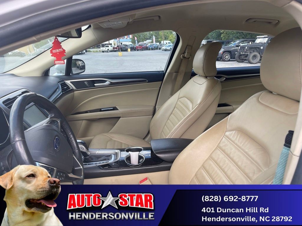 Used 2015 Ford Fusion SE w/ Equipment Group 202A FWD image 7