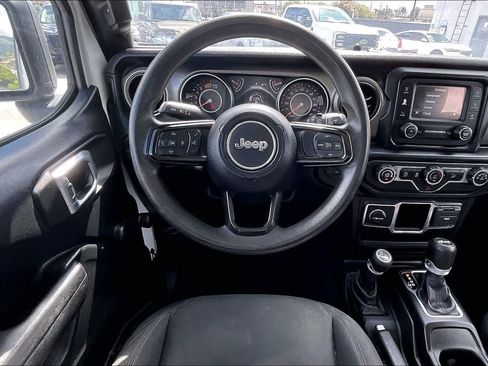 Used 2019 Jeep Wrangler Sport AWD/4WD image 14
