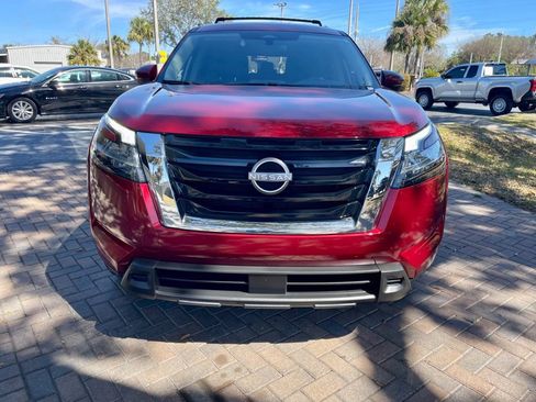 Used 2022 Nissan Pathfinder SV image 9