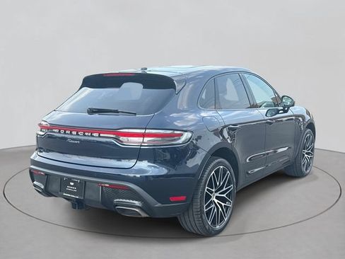 Used 2022 Porsche Macan AWD/4WD image 5