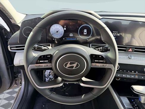New 2026 Hyundai Elantra Limited FWD image 18