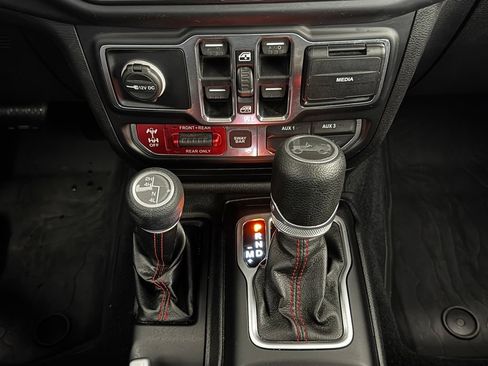 Used 2019 Jeep Wrangler Unlimited Rubicon AWD/4WD image 19
