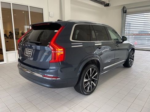 Certified 2023 Volvo XC90 B6 Plus image 4