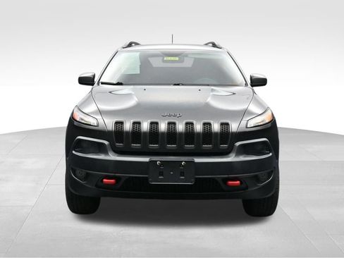 Used 2017 Jeep Cherokee Trailhawk AWD/4WD image 8