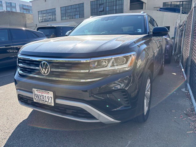 Certified 2023 Volkswagen Atlas Cross Sport SE FWD image 2
