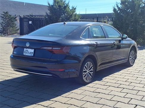 Used 2021 Volkswagen Jetta SE image 30