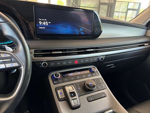 Used 2025 Hyundai Palisade SEL FWD image 17