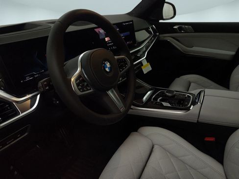 New 2026 BMW X7 xDrive40i w/ M Sport Package image 4