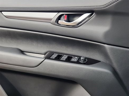 New 2025 MAZDA CX-5 AWD 2.5 S w/ Preferred Package image 4