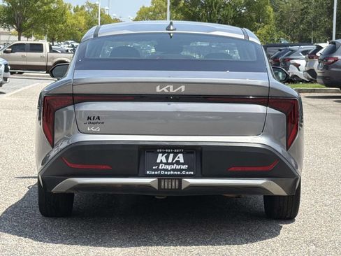 Used 2025 Kia K4 FWD image 32