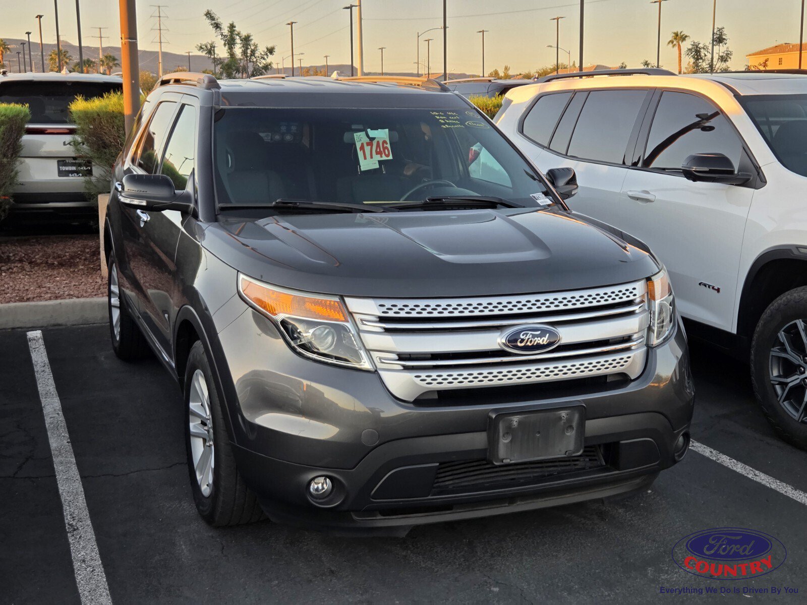 Used 2015 Ford Explorer XLT w/ Equipment Group 201B FWD image 1