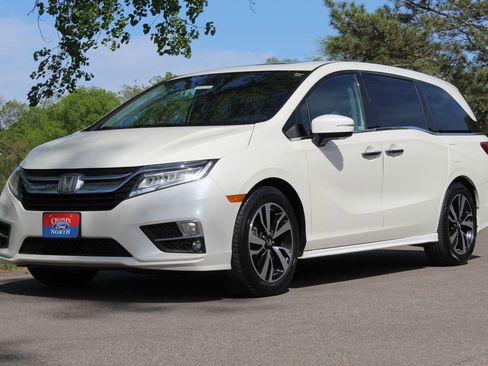Used 2019 Honda Odyssey Elite image 3