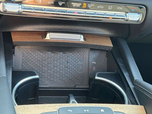 Used 2025 Mercedes-Benz GLS 450 4MATIC image 36