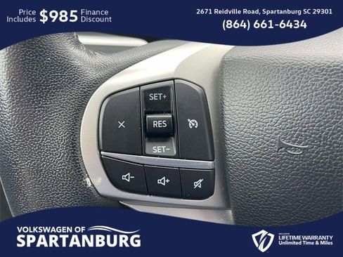 Used 2022 Ford Explorer XLT image 24