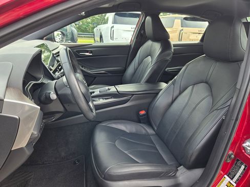 Used 2021 Toyota Avalon XLE FWD image 22