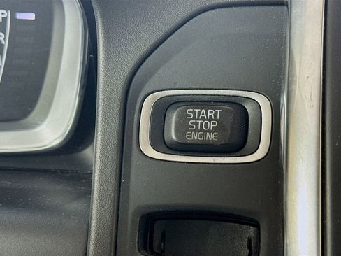 Used 2017 Volvo XC60 T6 Inscription w/ Preferred Option Package image 19