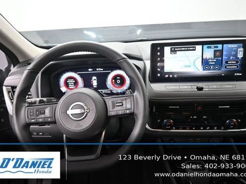 Used 2024 Nissan Rogue SL w/ SL Premium Package AWD/4WD image 25