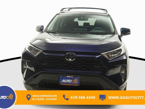 Used 2019 Toyota RAV4 XLE w/ Convenience Package AWD/4WD image 4