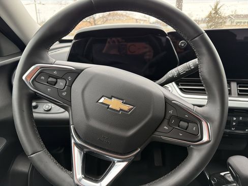 Used 2024 Chevrolet Trax LT w/ Driver Confidence Package image 13