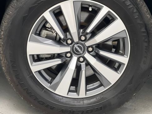 Used 2024 Nissan Pathfinder SL AWD/4WD image 78