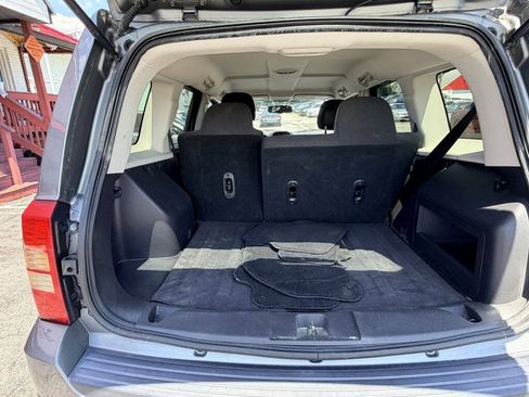 Used 2013 Jeep Patriot Latitude AWD/4WD image 5