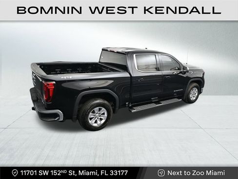 Used 2023 GMC Sierra 1500 SLE image 17