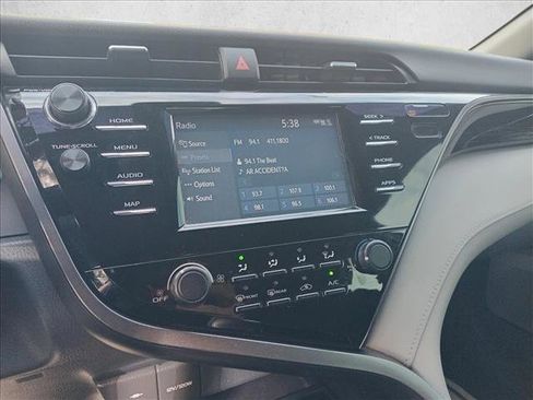 Used 2019 Toyota Camry LE image 21