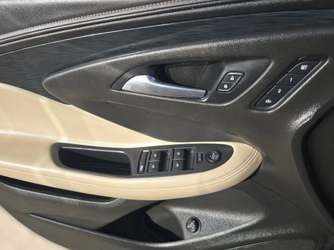 Used 2017 Buick Envision Essence image 21