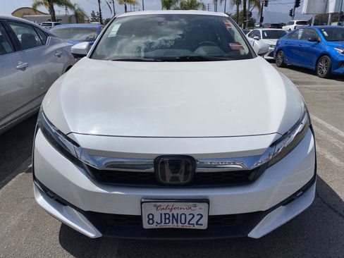 Used 2018 Honda Clarity Plug-In Hybrid image 3
