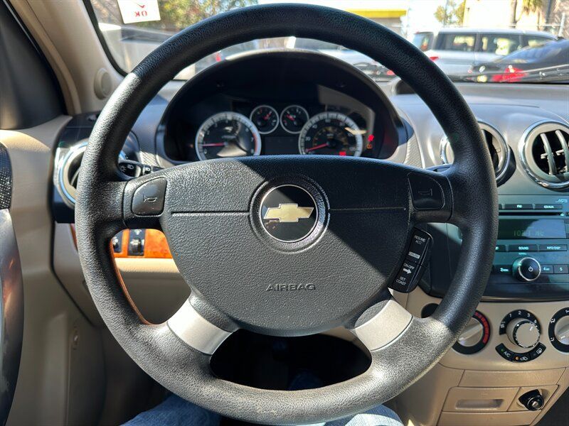 Used 2008 Chevrolet Aveo LT FWD image 21