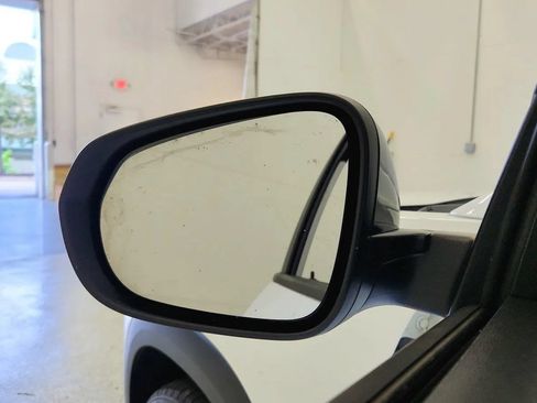 Used 2024 Chevrolet Trax RS FWD image 20